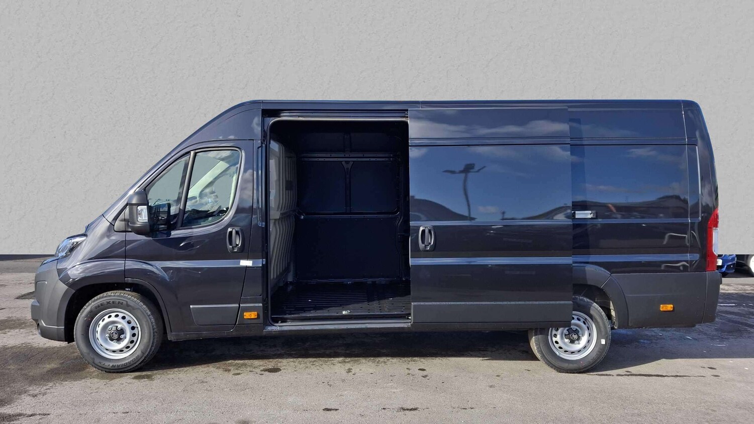 Used Vauxhall Movano 2025 for sale - 77860350: Photo 4