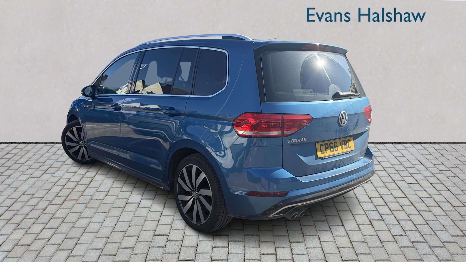 Used Volkswagen Touran 2017 for sale - 78089966: Photo 3