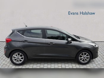 Used Ford Fiesta 2018 for sale - 79556139: Photo