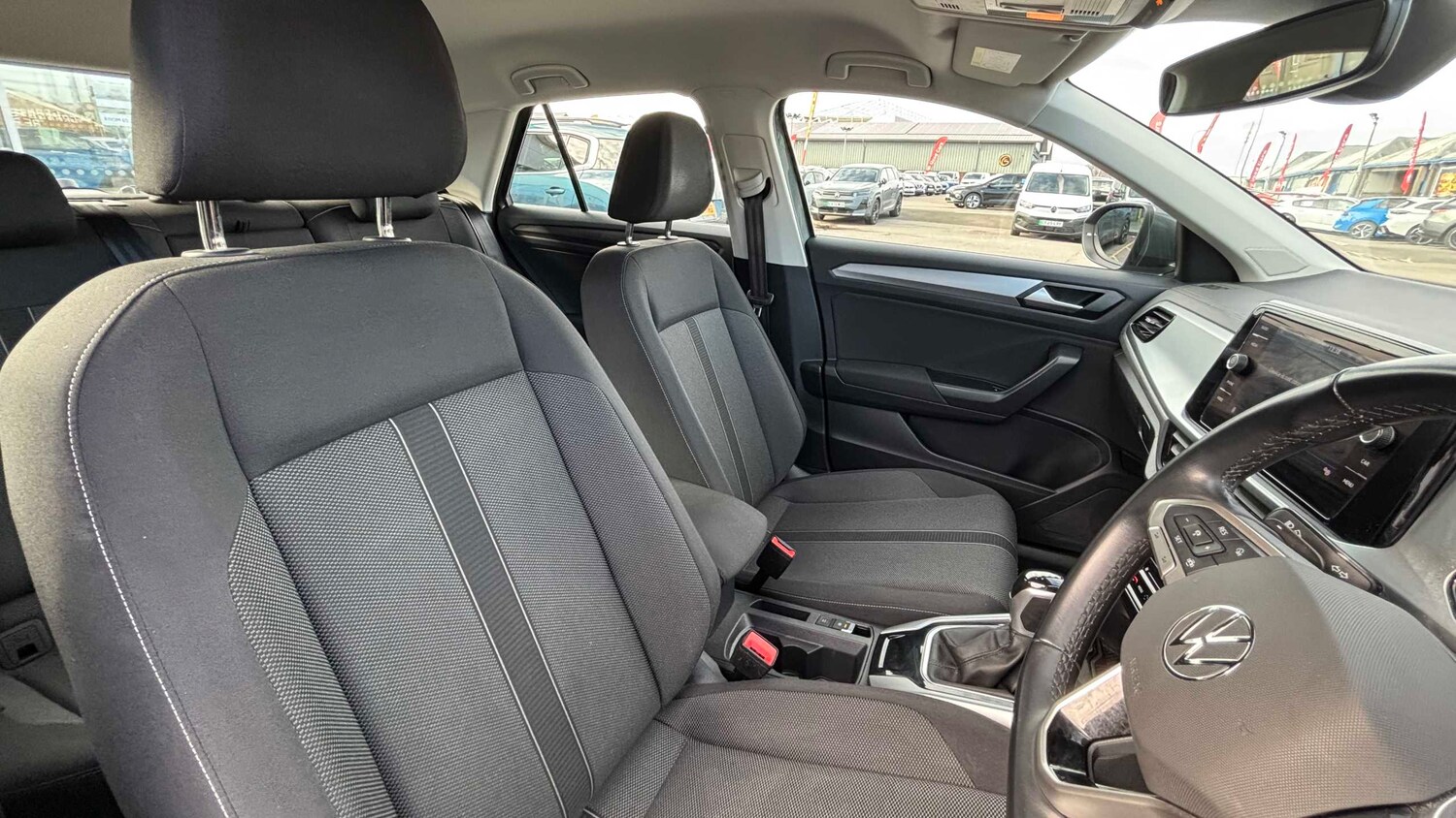 Used Volkswagen T-Roc for sale - 77858746: Photo 14