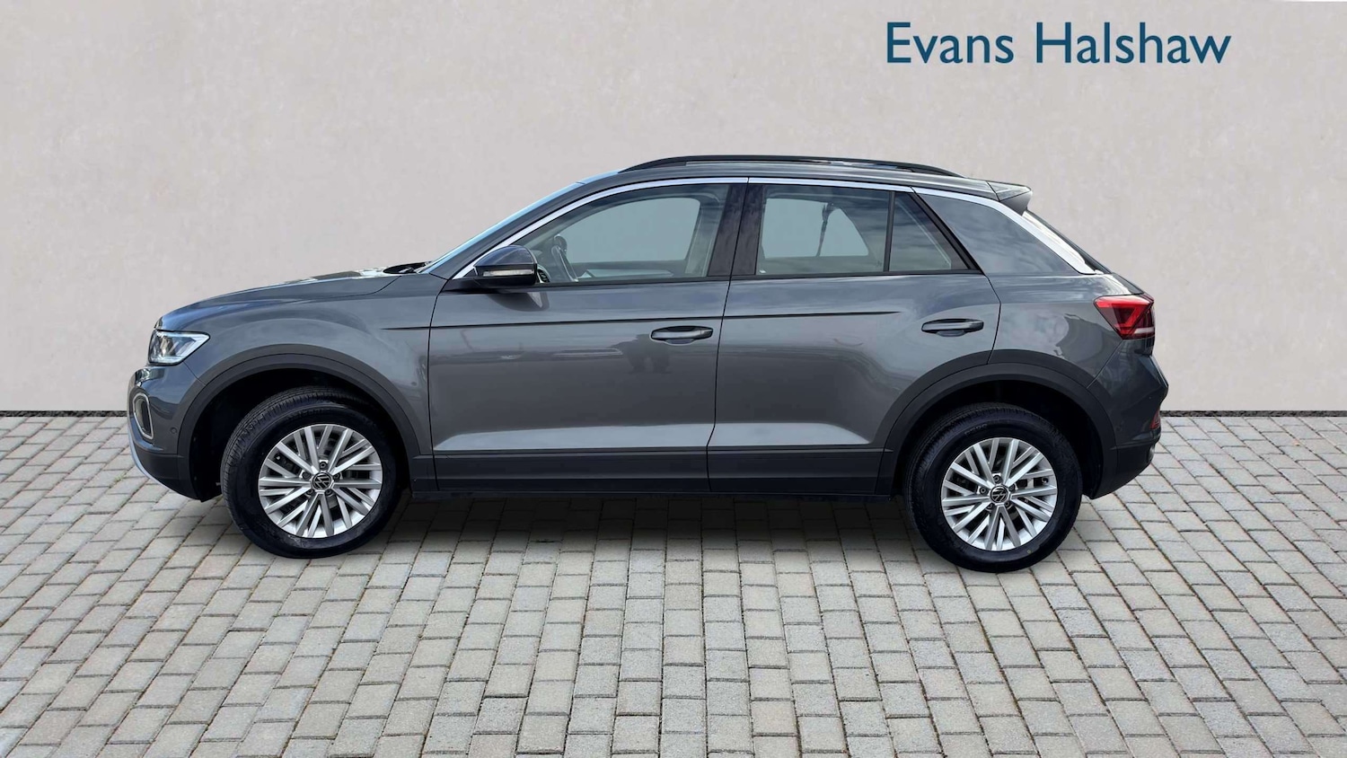 Used Volkswagen T-Roc for sale - 77858746: Photo 4
