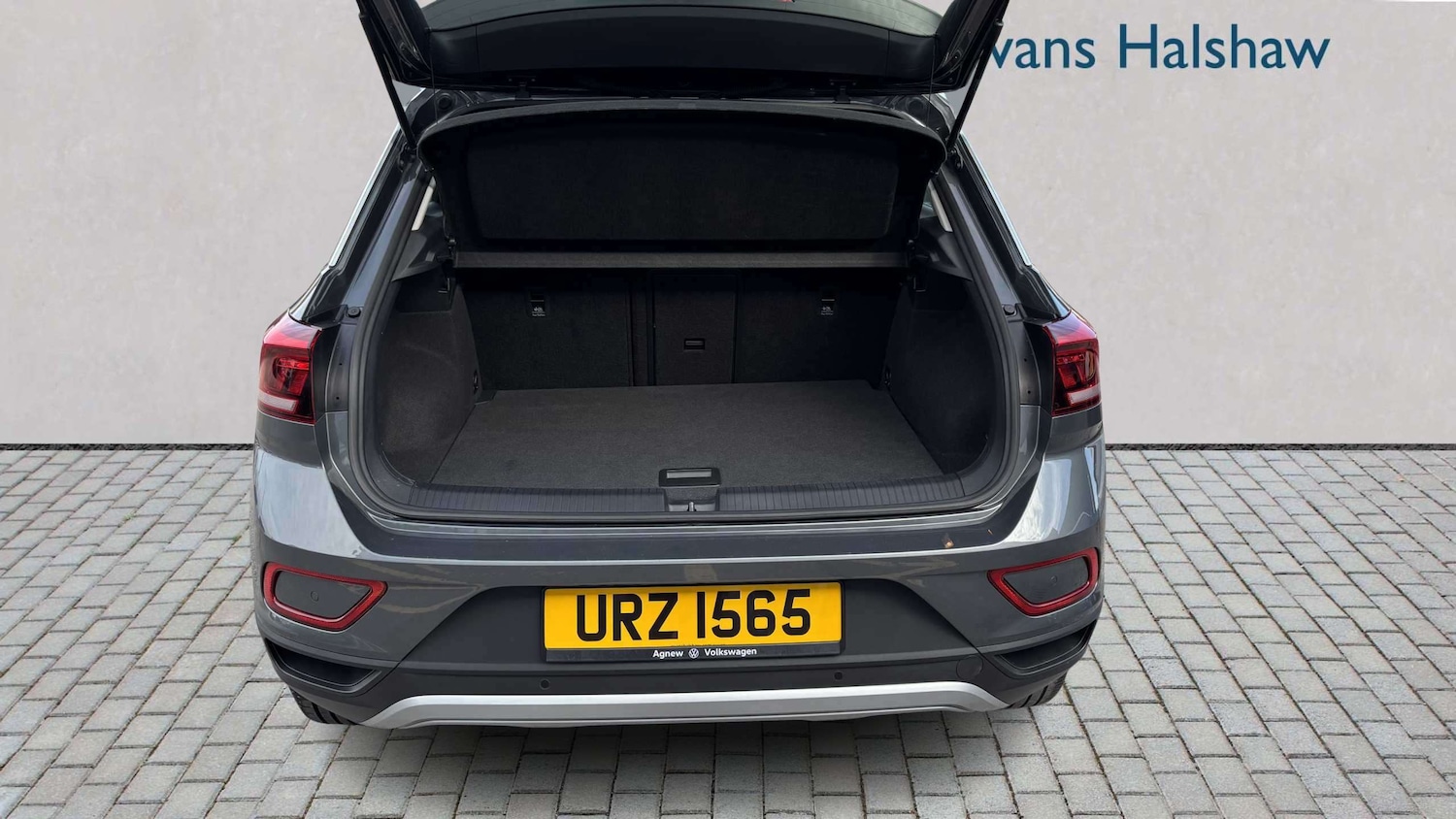 Used Volkswagen T-Roc for sale - 77858746: Photo 6