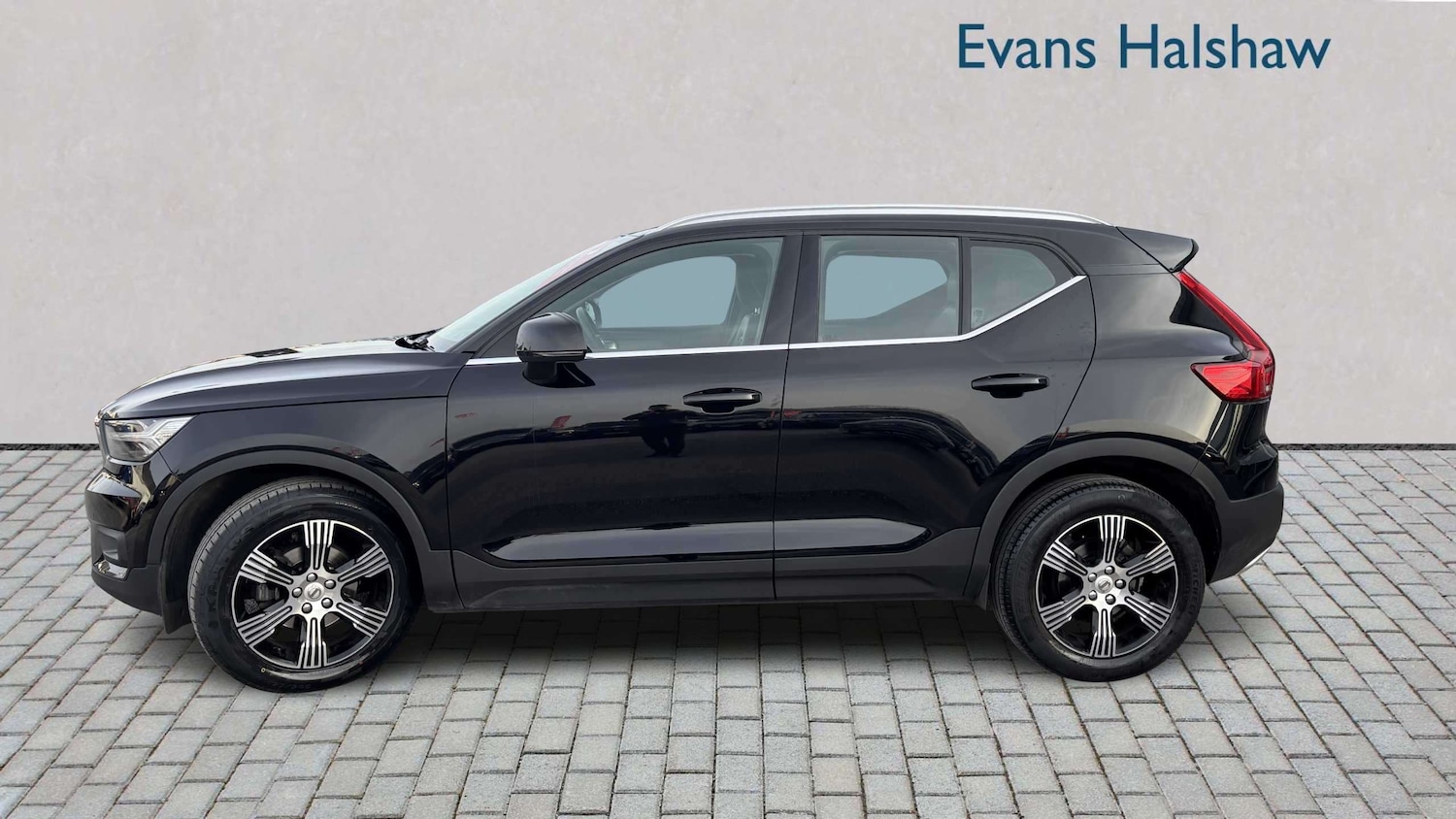 Used Volvo XC40 2021 for sale - 77972815: Photo 3