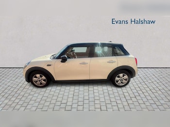 Used MINI Hatch 2019 for sale - 79306420: Photo