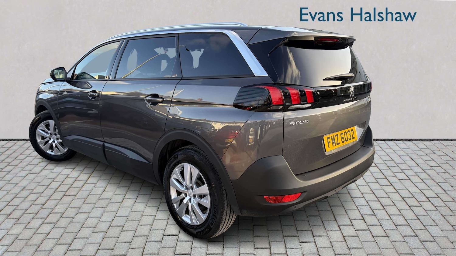 Used Peugeot 5008 for sale - 77860440: Photo 2