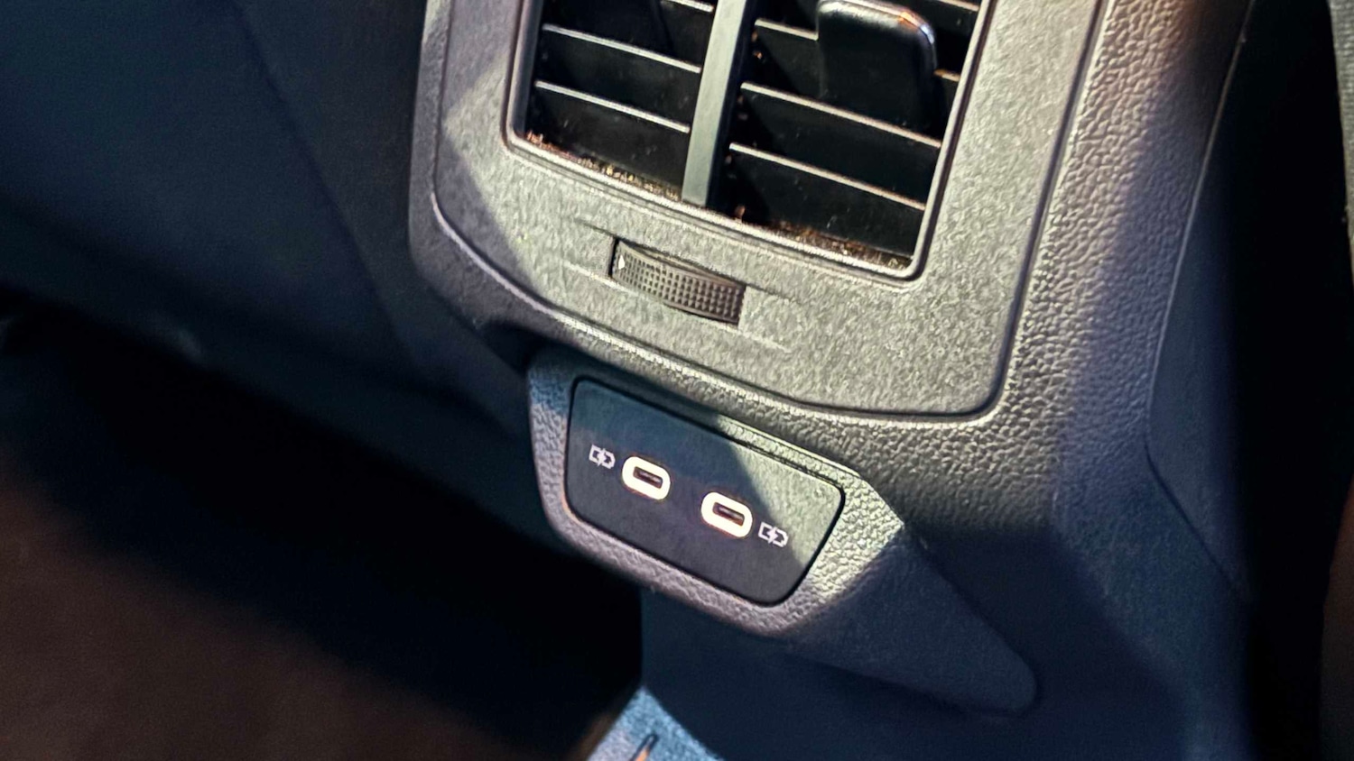 Used Volkswagen T-Roc for sale - 77860711: Photo 10