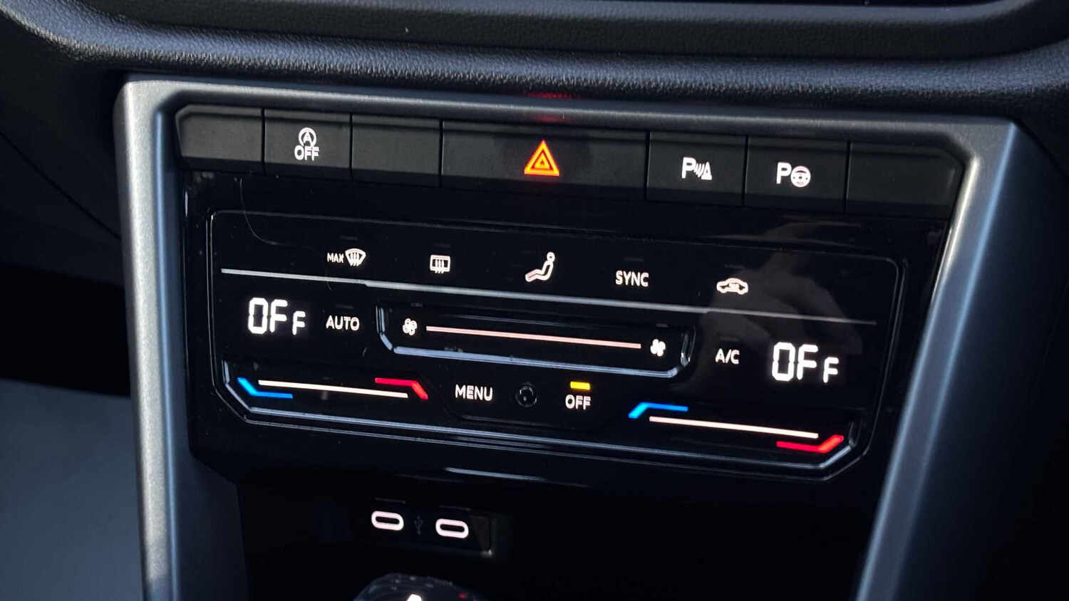 Used Volkswagen T-Roc for sale - 77860711: Photo 16