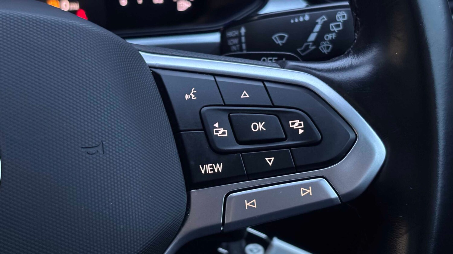 Used Volkswagen T-Roc for sale - 77860711: Photo 19