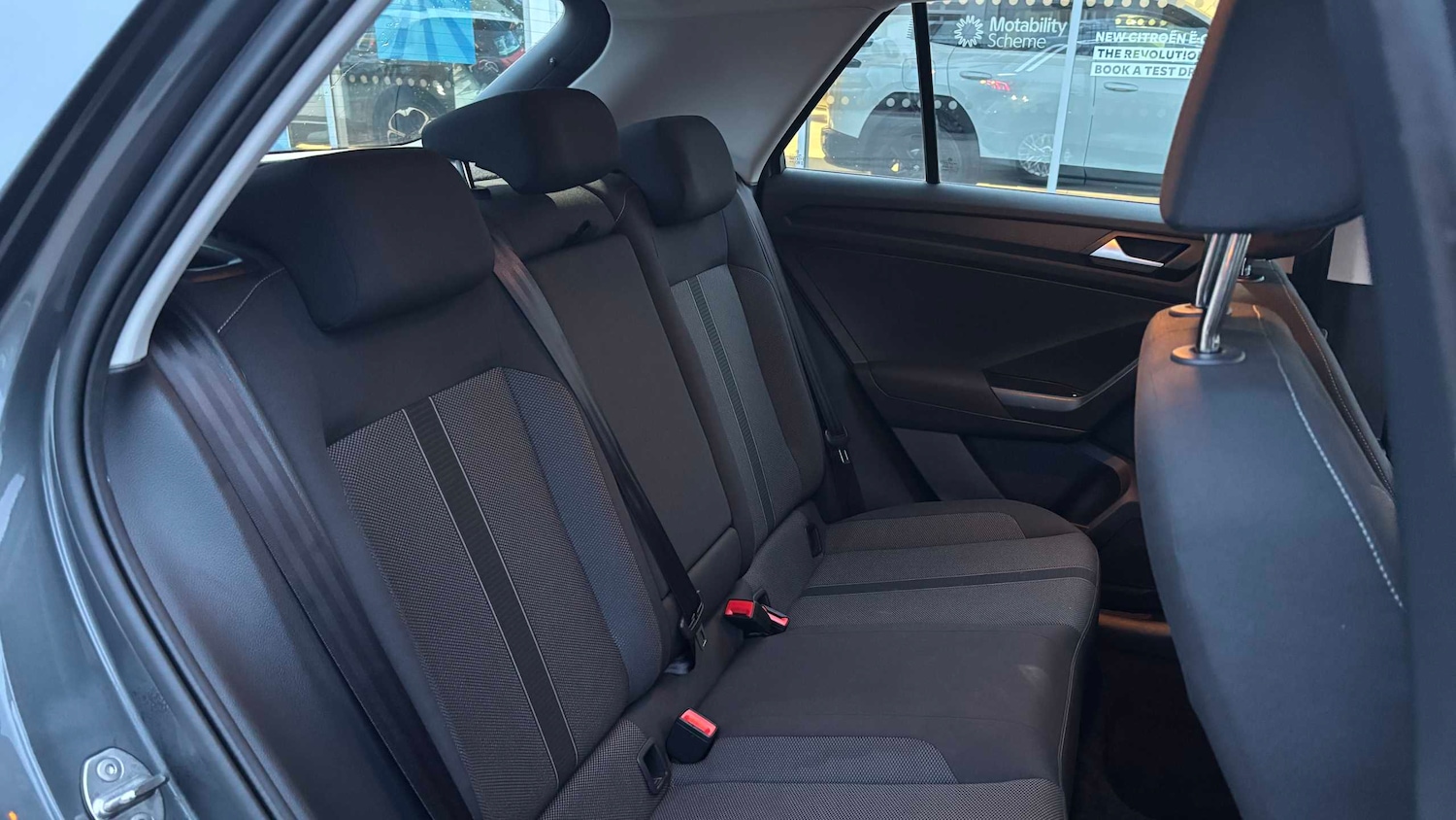 Used Volkswagen T-Roc for sale - 77860711: Photo 9