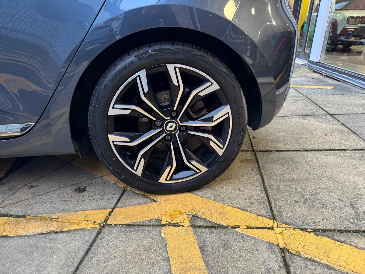 Used Renault Clio 2022 for sale - 76799502: Photo 10