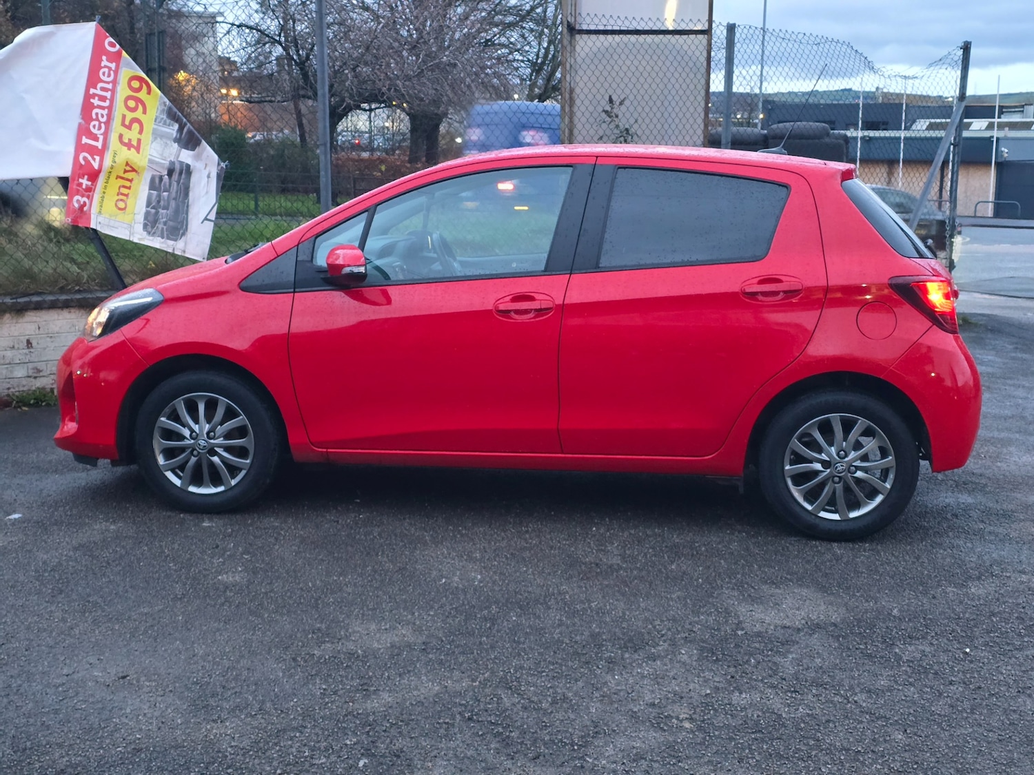 Used Toyota Yaris 2016 for sale - 76792649: Photo 5