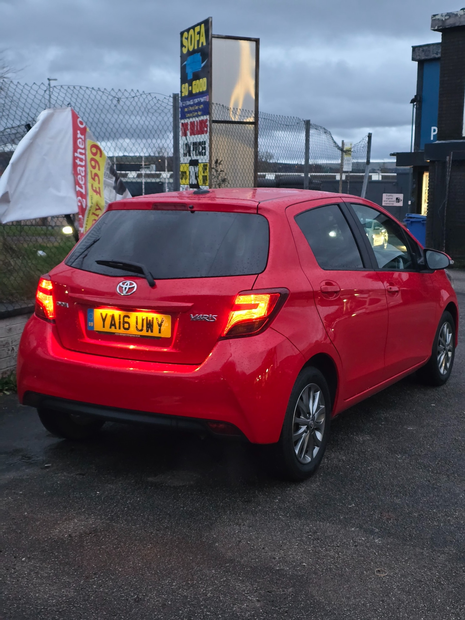 Used Toyota Yaris 2016 for sale - 76792649: Photo 8