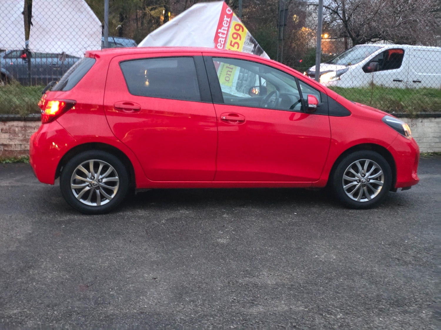Used Toyota Yaris 2016 for sale - 76792649: Photo 9