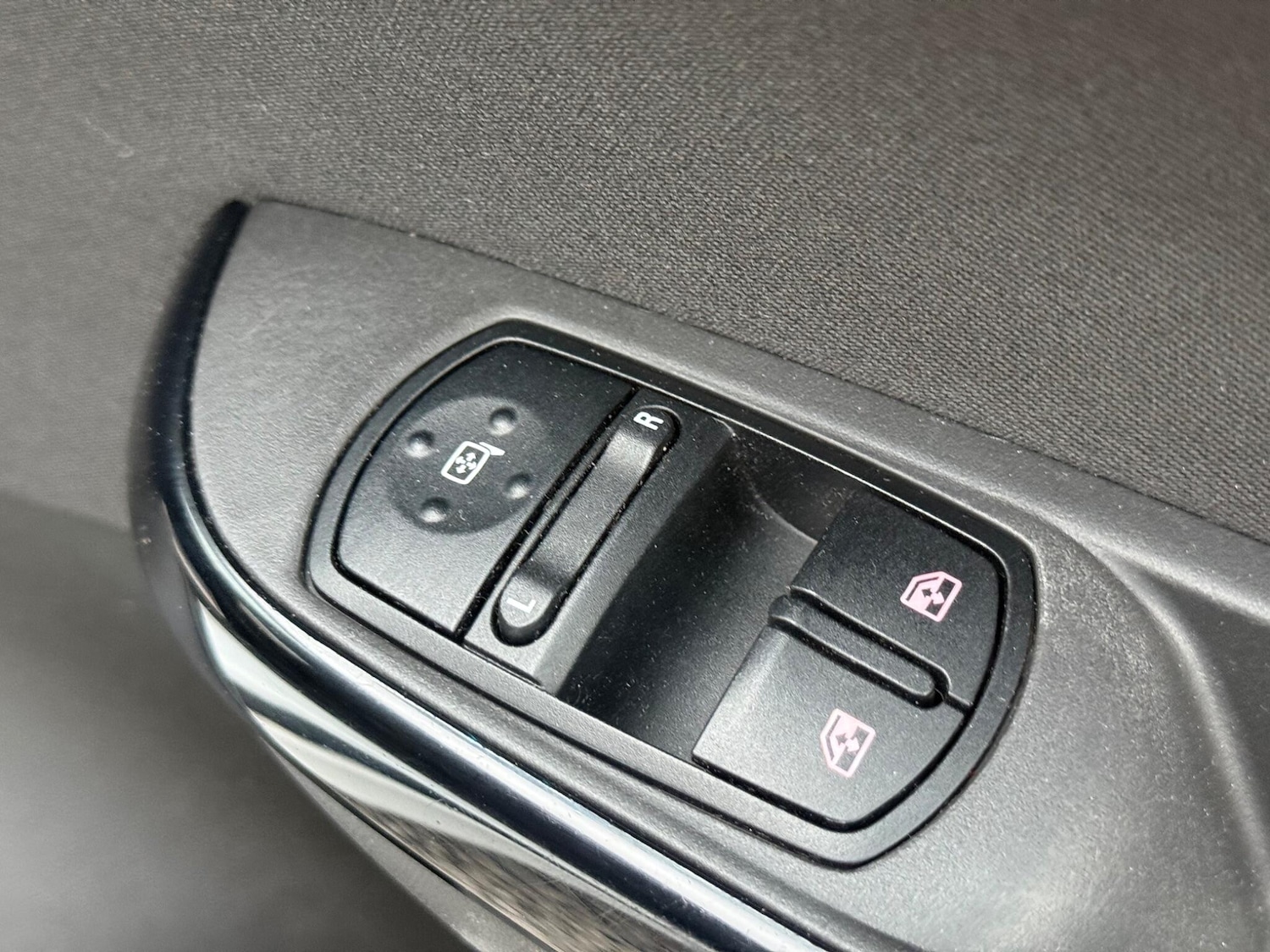 Used Vauxhall Corsa 2015 for sale - 78034087: Photo 25