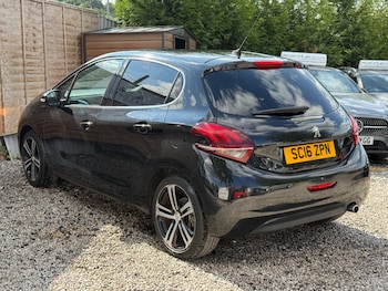 Used Peugeot 208 2016 for sale - 79464359: Photo