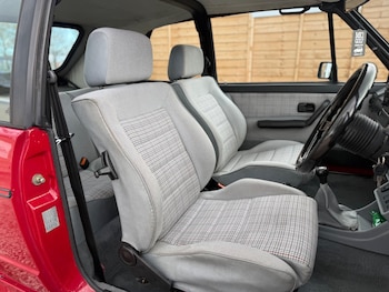 Used Volkswagen Golf 1990 for sale - 78301390: Photo