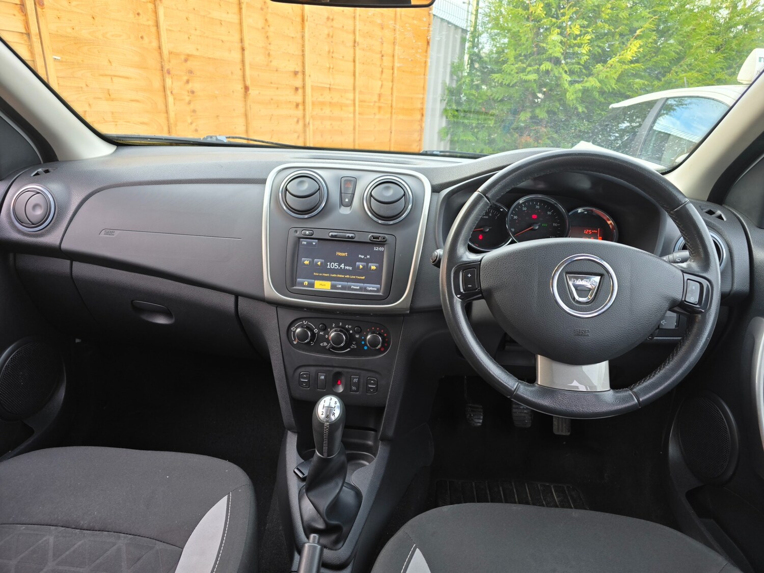 Used Dacia Sandero Stepway 2015 for sale - 77173392: Photo 10