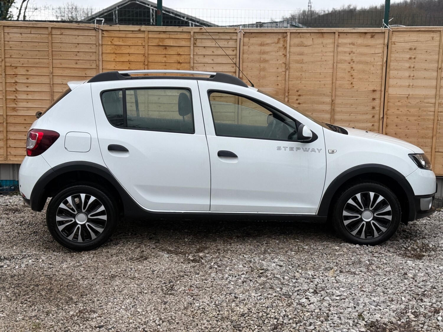 Used Dacia Sandero Stepway 2015 for sale - 77173392: Photo 23