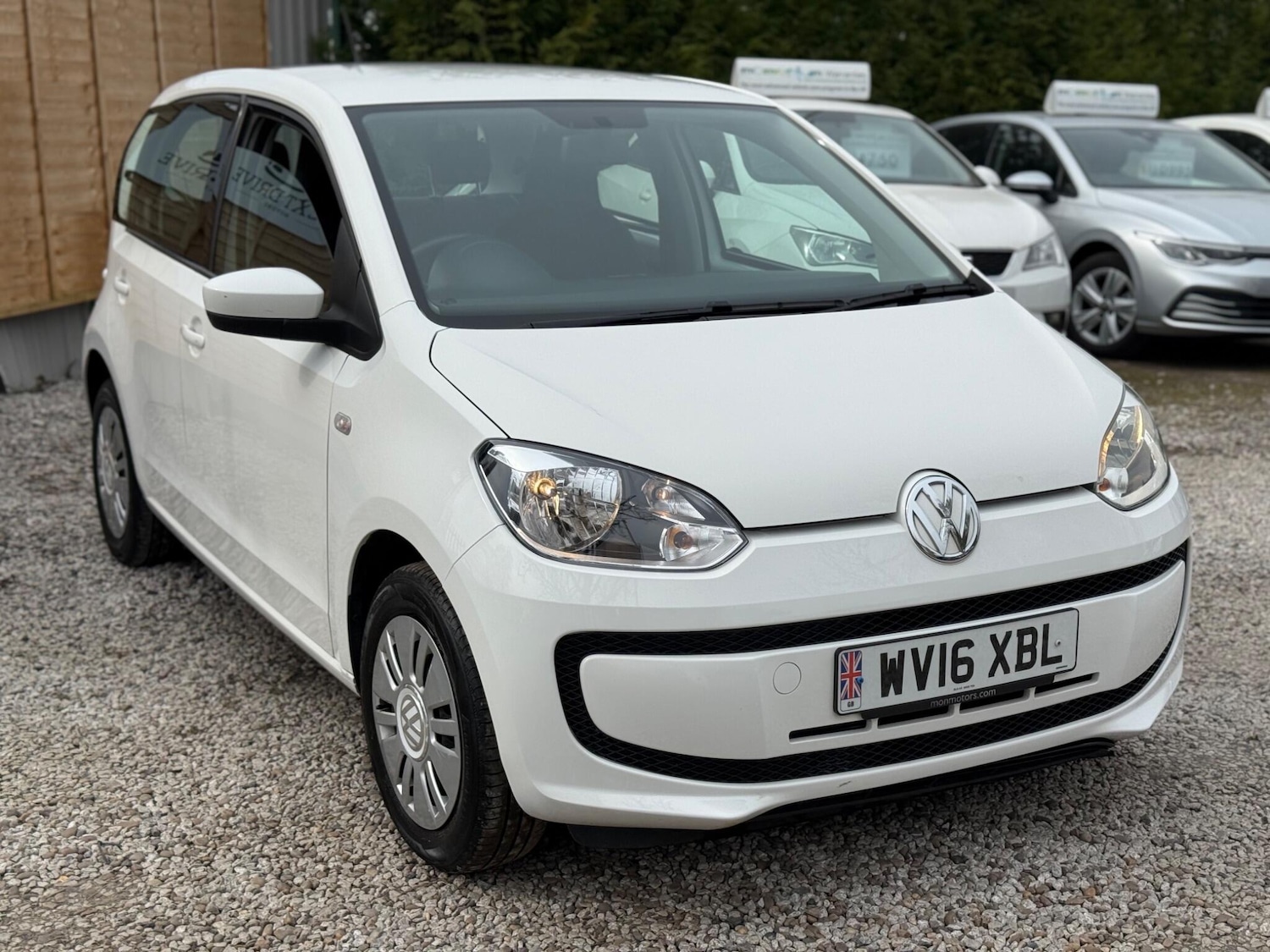 Used Volkswagen up! 2016 for sale - 77982359: Photo 2