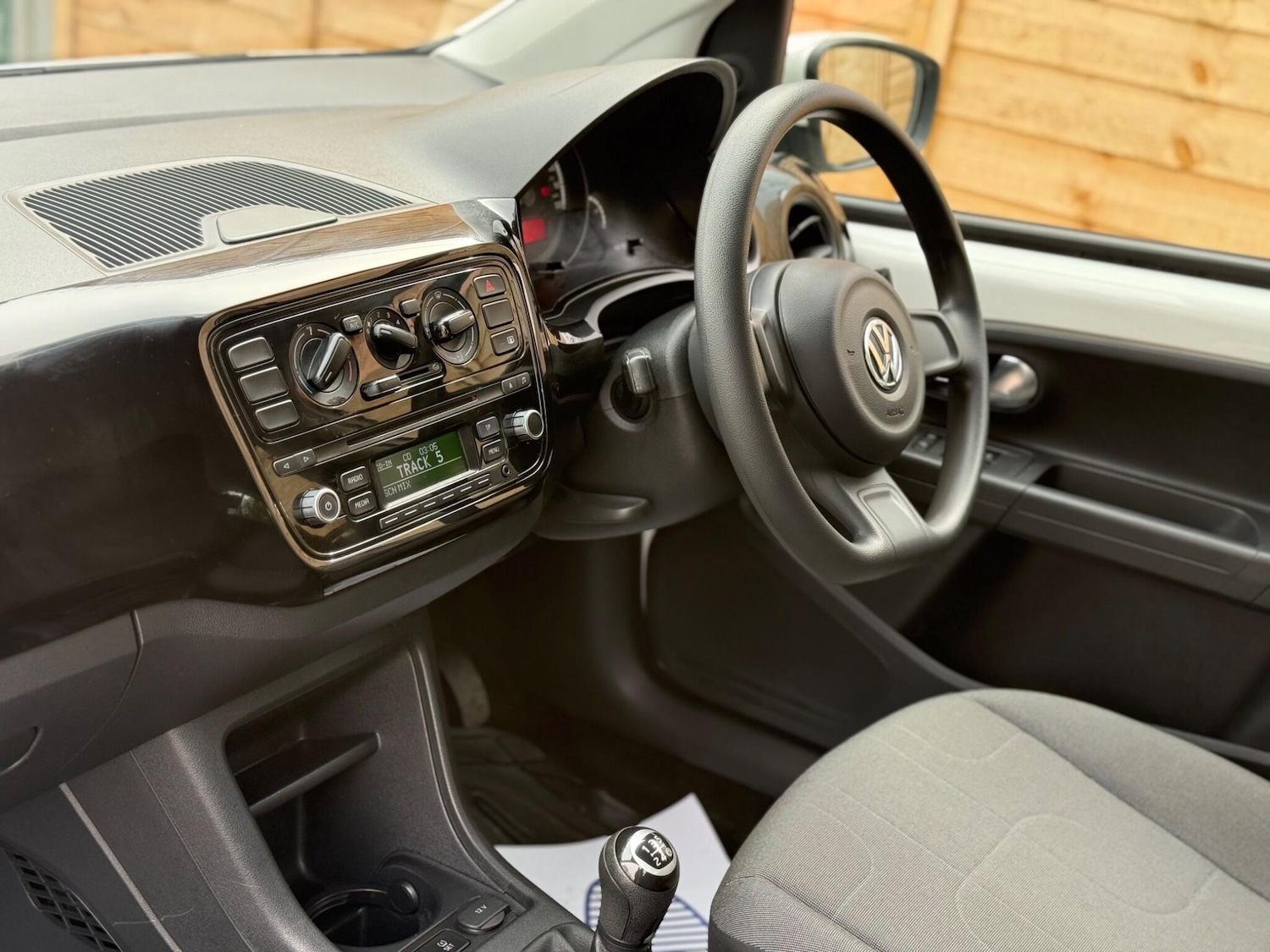 Used Volkswagen up! 2016 for sale - 77982359: Photo 27