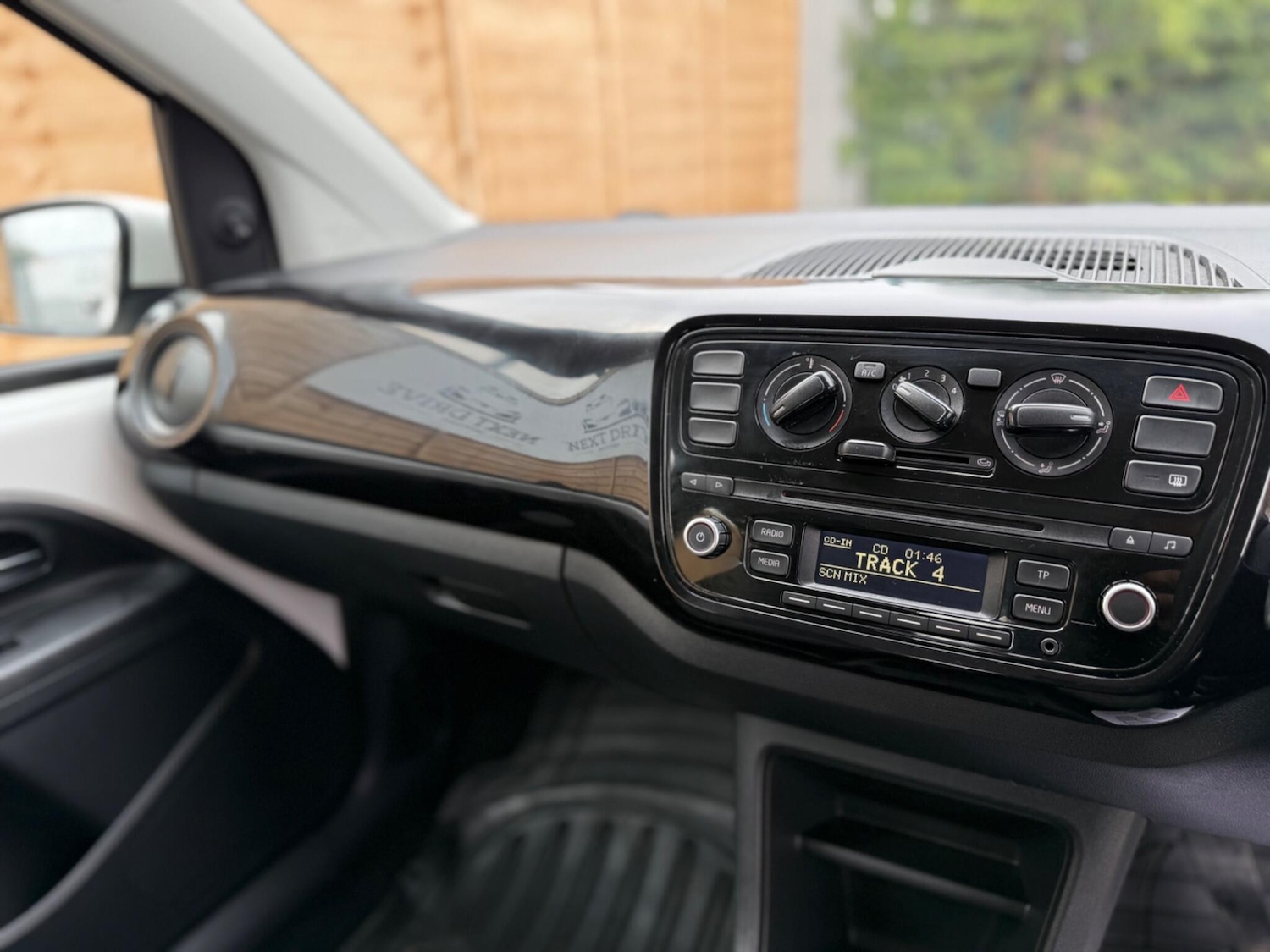 Used Volkswagen up! 2016 for sale - 77982359: Photo 29