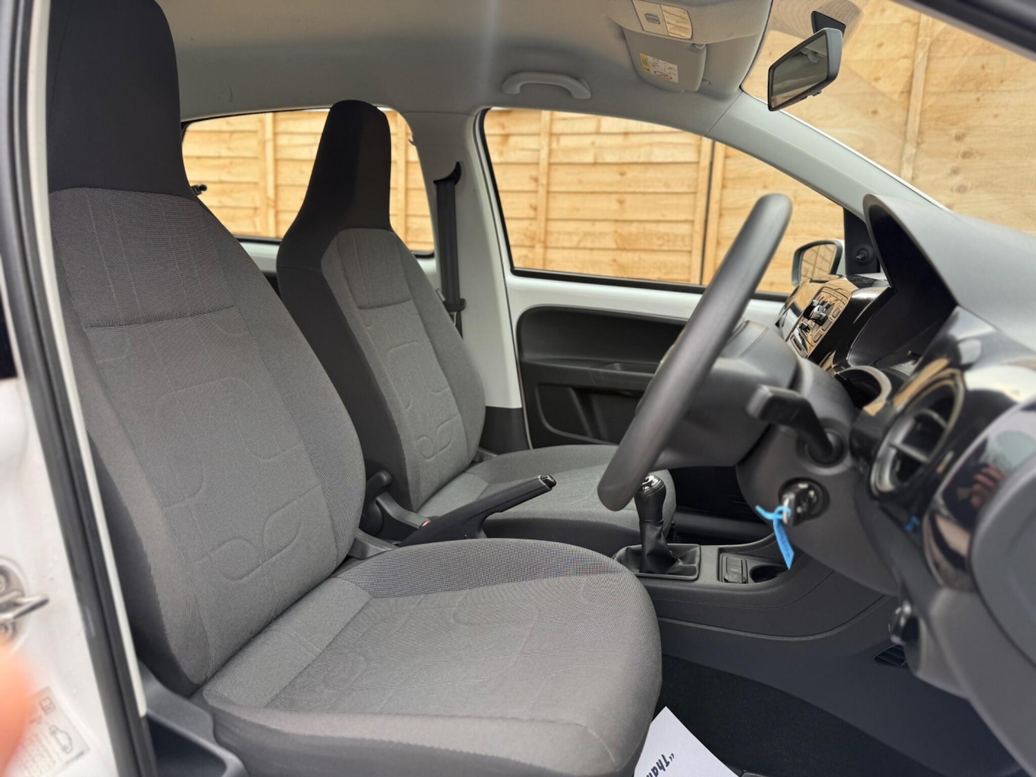 Used Volkswagen up! 2016 for sale - 77982359: Photo 32