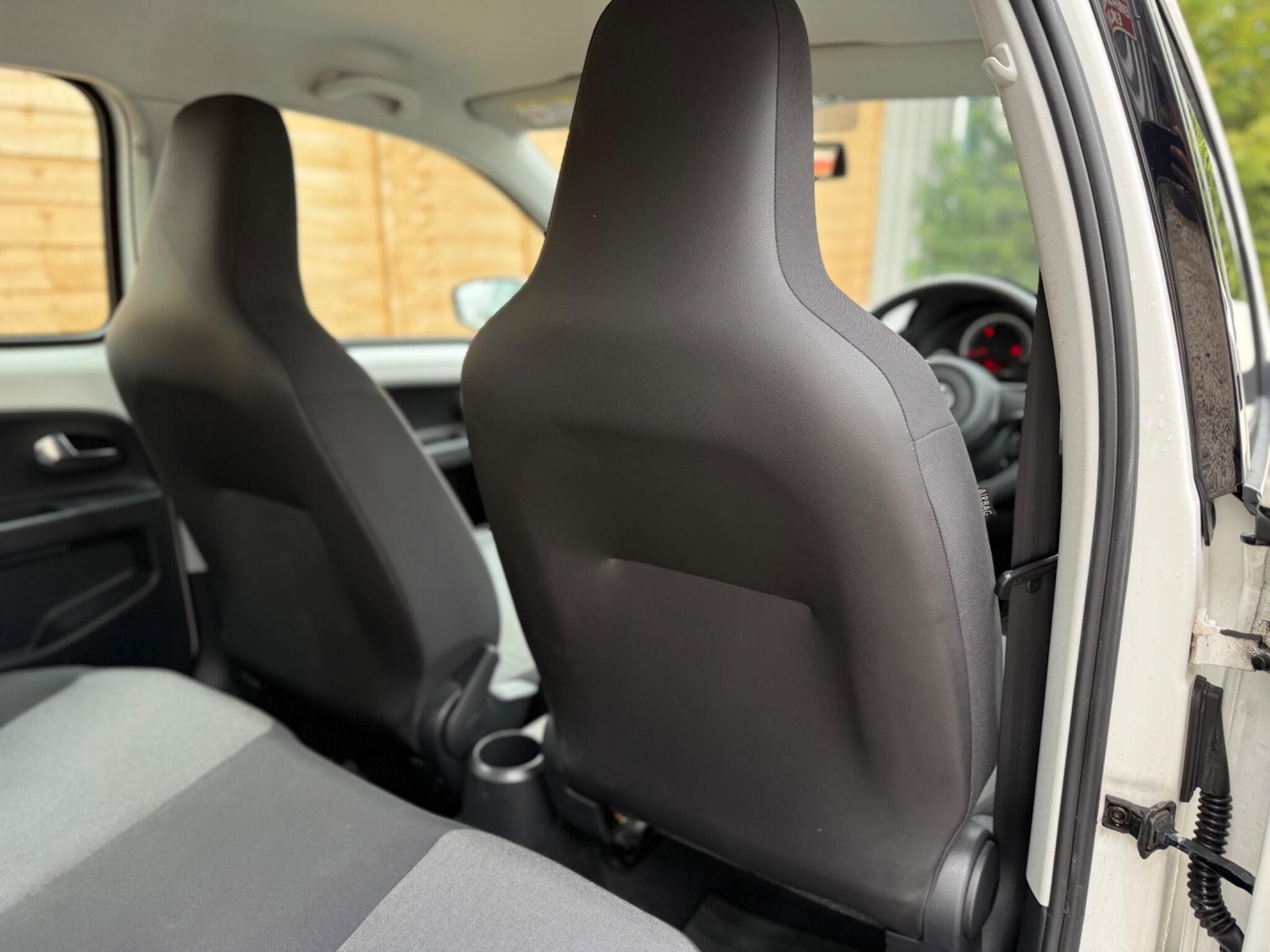 Used Volkswagen up! 2016 for sale - 77982359: Photo 35