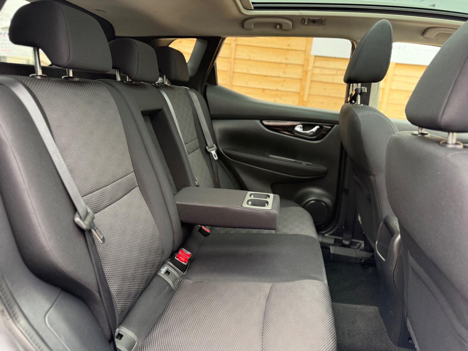 Used Nissan Qashqai for sale - 77909539: Photo 27