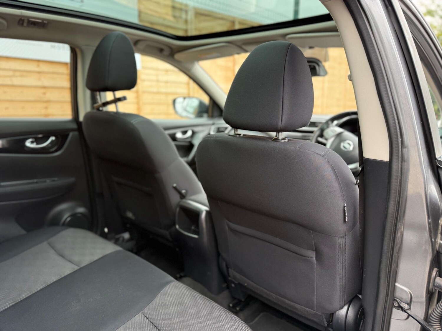 Used Nissan Qashqai for sale - 77909539: Photo 28