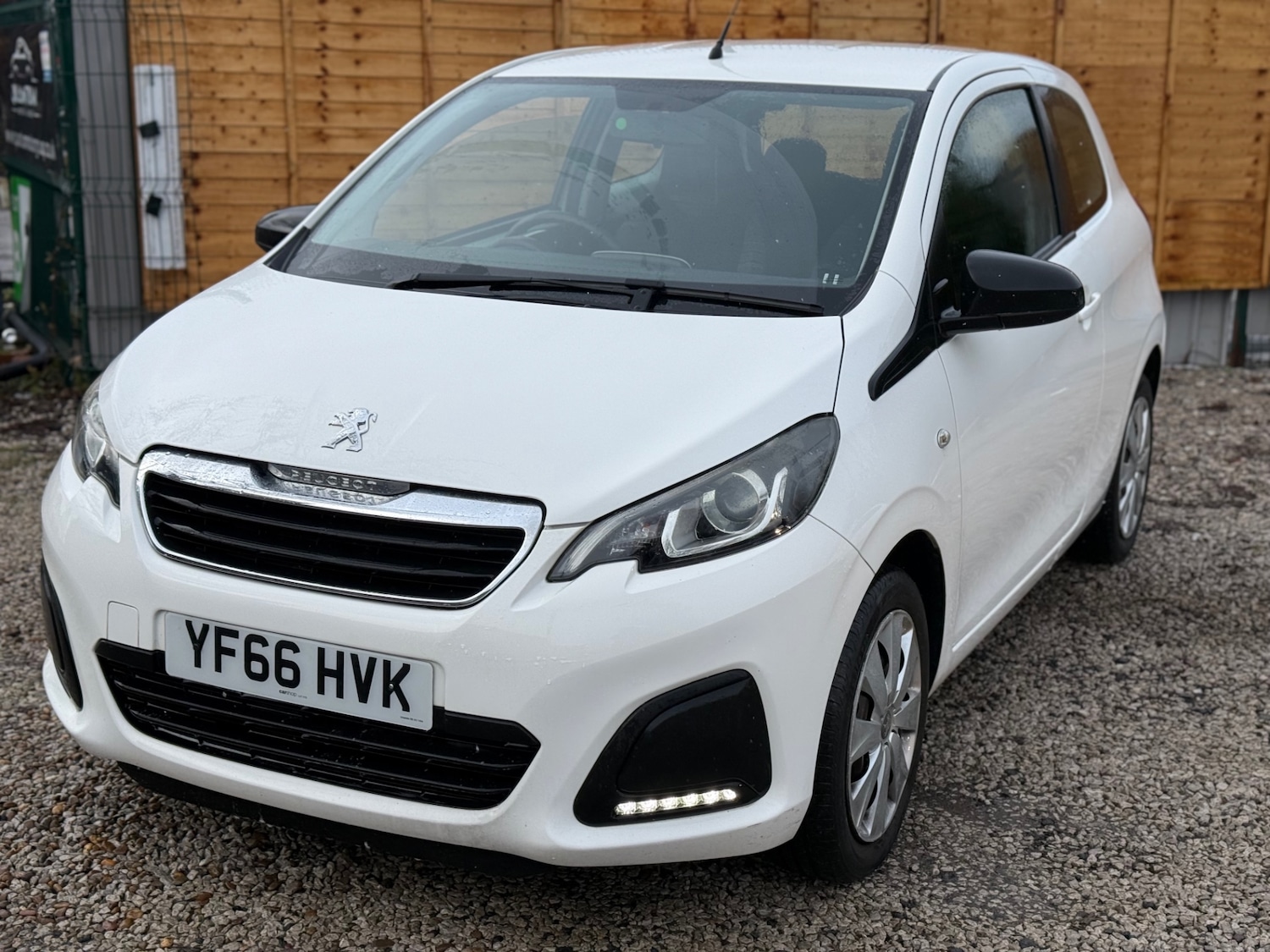Used Peugeot 108 2016 for sale - 77632693: Photo 2