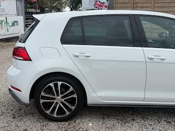 Used Volkswagen Golf 2019 for sale - 79645704: Photo