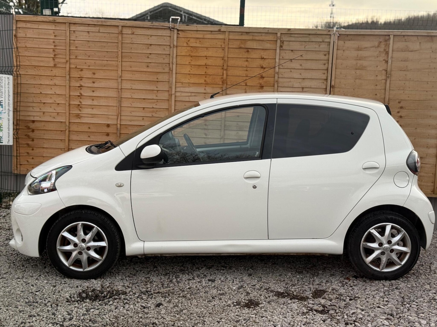 Used Toyota AYGO 2013 for sale - 77743540: Photo 5