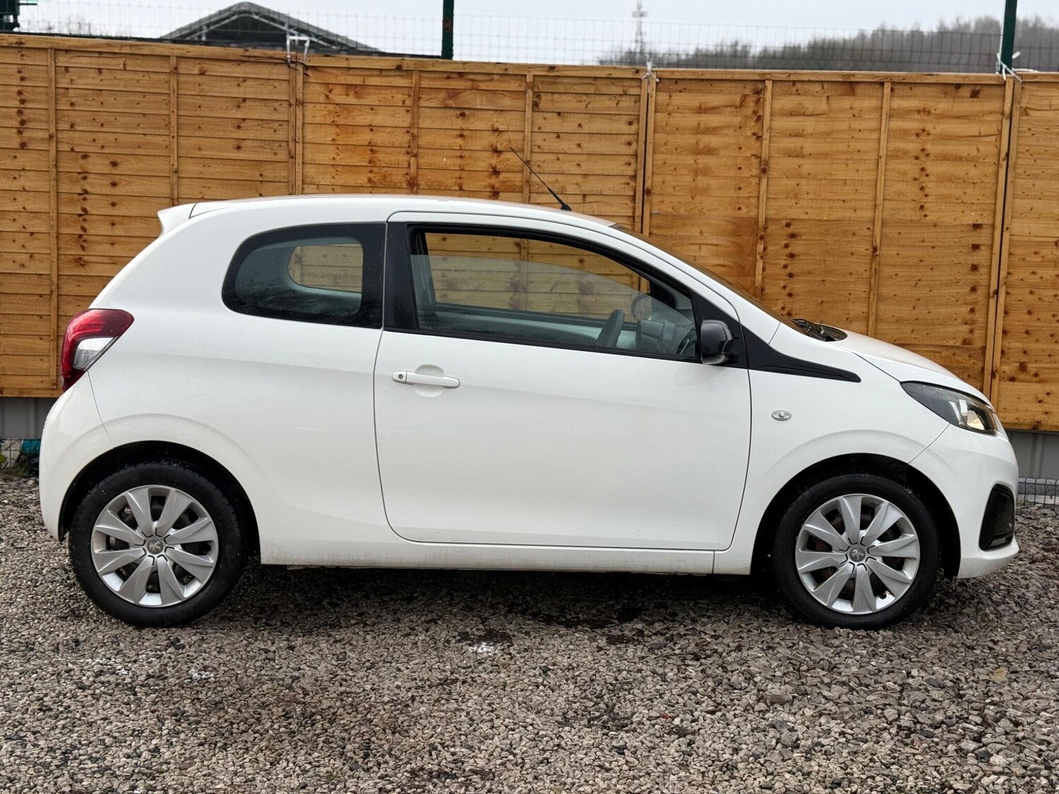 Used Peugeot 108 2016 for sale - 77743534: Photo 15