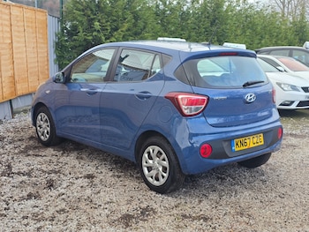 Used Hyundai i10 2017 for sale - 77235691: Photo