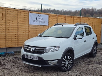 Used Dacia Sandero Stepway 2015 for sale - 77793413: Photo