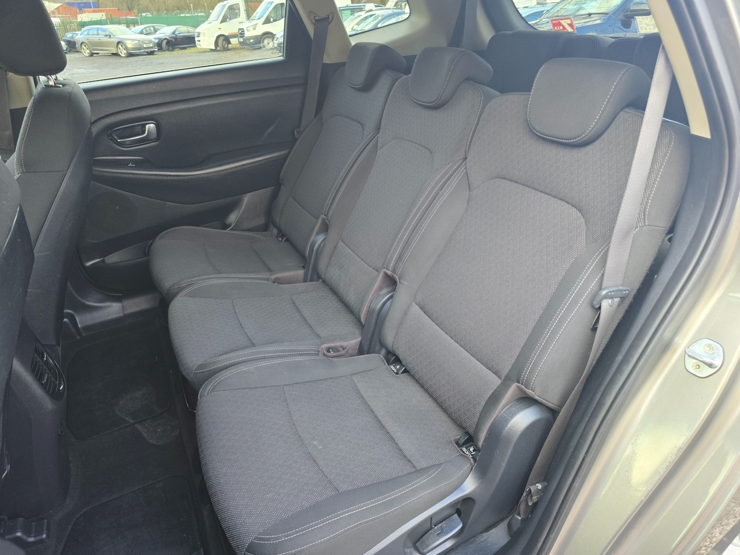 Used Kia Carens 2017 for sale - 77235646: Photo 20