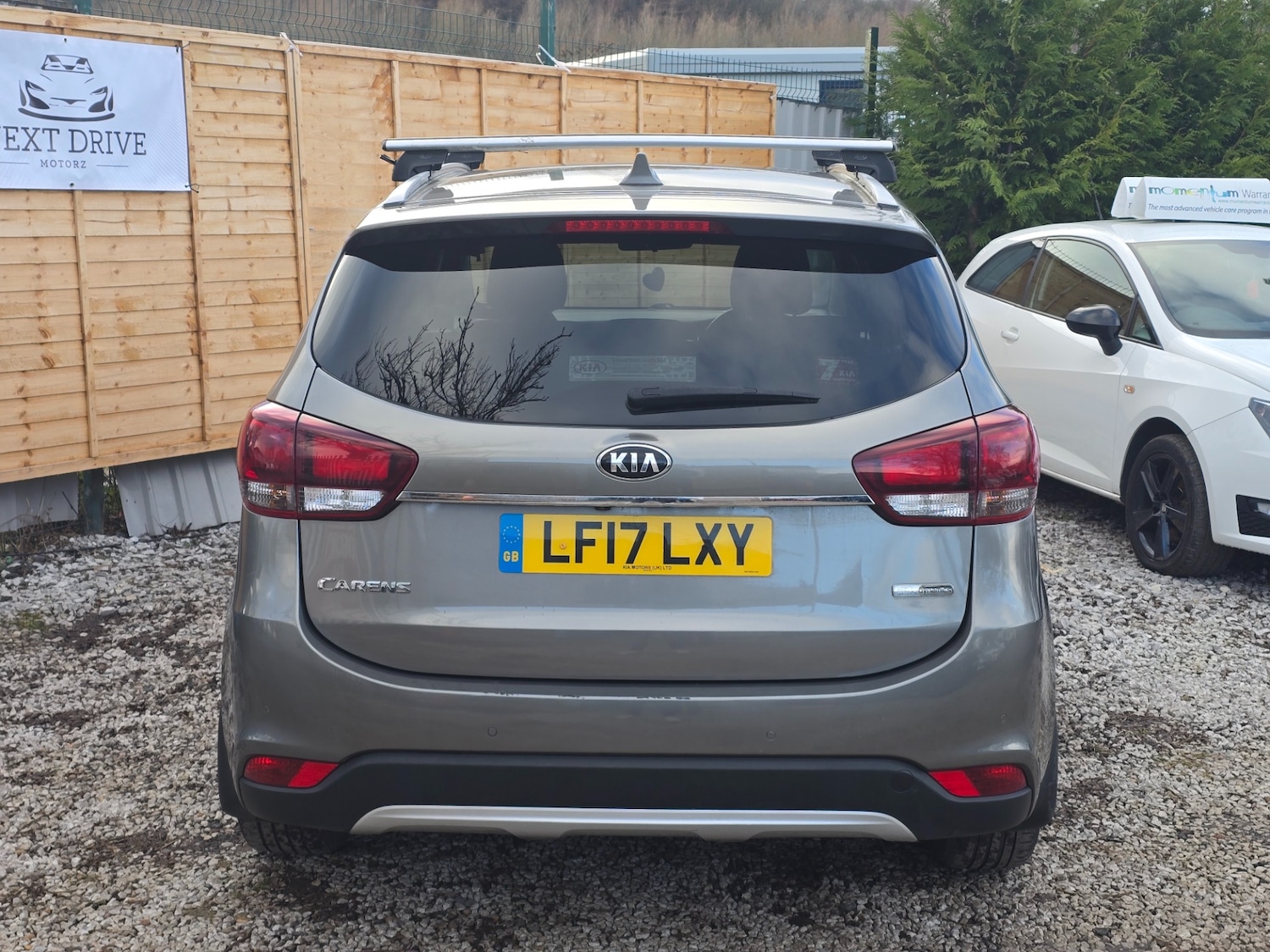 Used Kia Carens 2017 for sale - 77235646: Photo 5