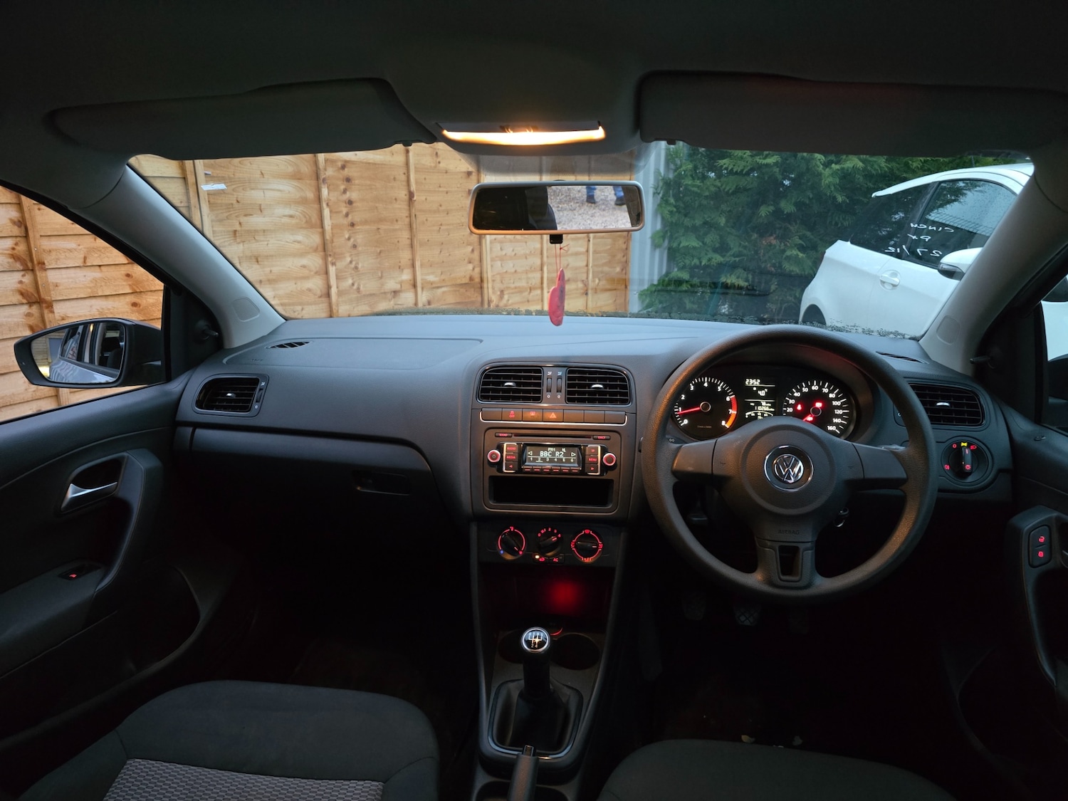 Used Volkswagen Polo 2012 for sale - 77107830: Photo 11