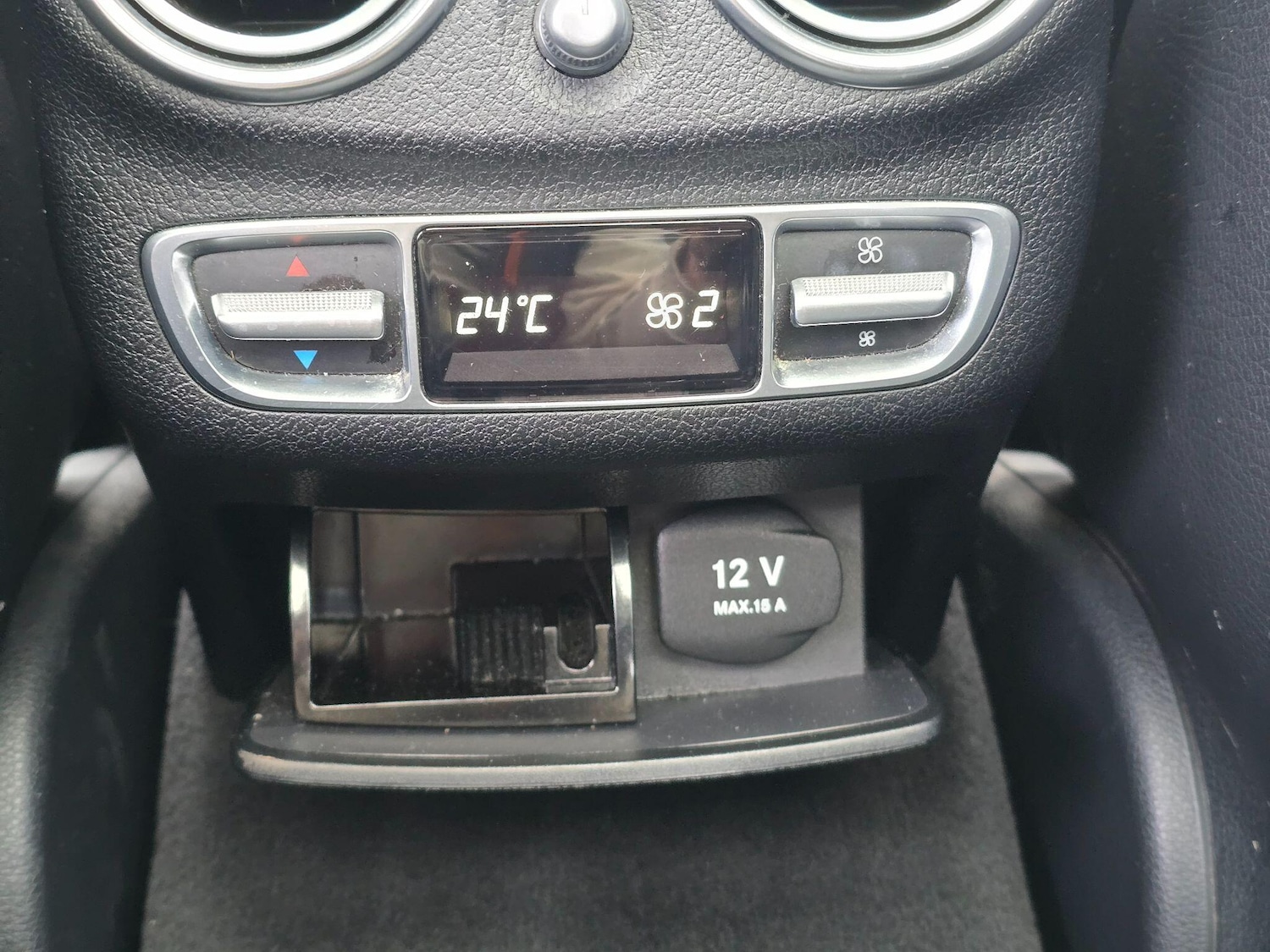 Used Mercedes-Benz E Class 2016 for sale - 77743539: Photo 31