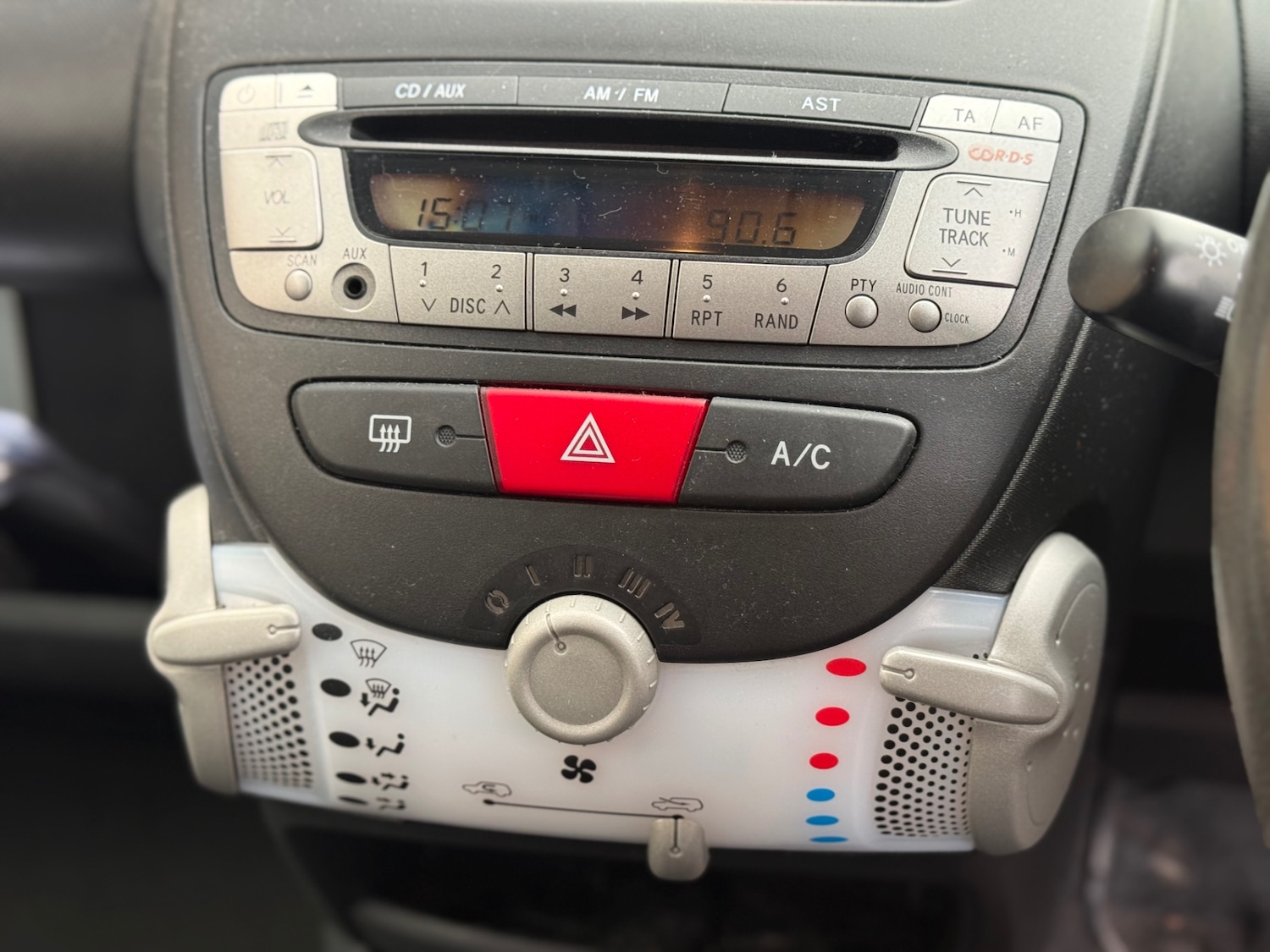 Used Toyota AYGO 2013 for sale - 77636366: Photo 14