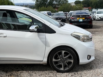 Used Toyota Yaris 2013 for sale - 79452482: Photo