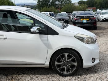 Used Toyota Yaris 2013 for sale - 79698052: Photo