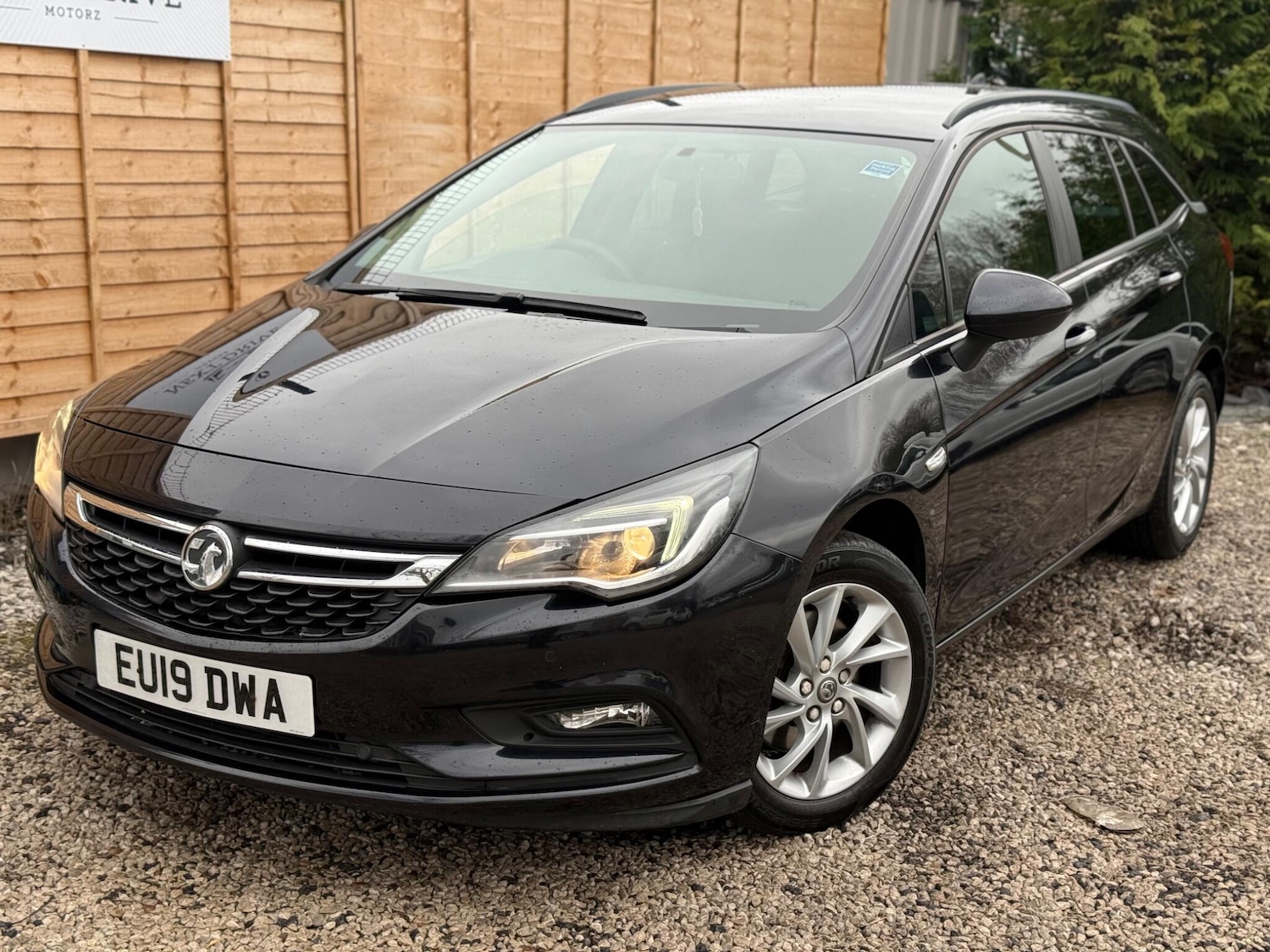 Used Vauxhall Astra 2019 for sale - 77853176: Photo 2