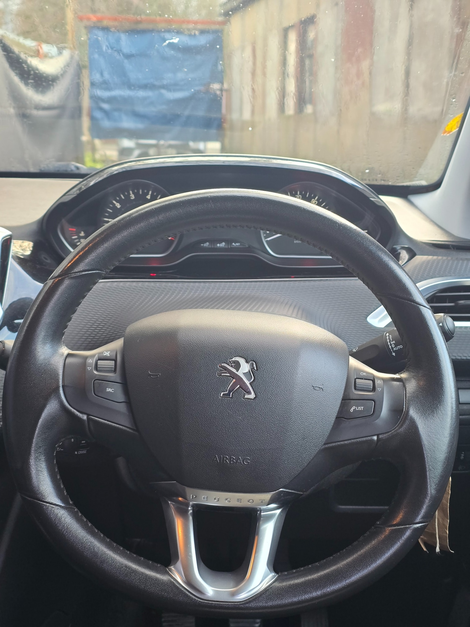 Used Peugeot 208 2015 for sale - 76807965: Photo 15