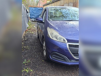 Used Peugeot 208 2015 for sale - 76807965: Photo