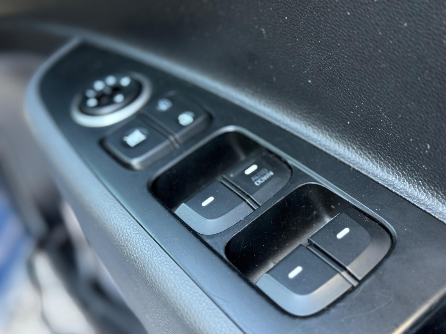 Used Hyundai i10 for sale - 77958249: Photo 33