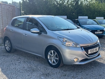 Used Peugeot 208 2015 for sale - 79158675: Photo