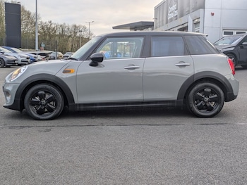 Used MINI Hatch 2018 for sale - 78240915: Photo