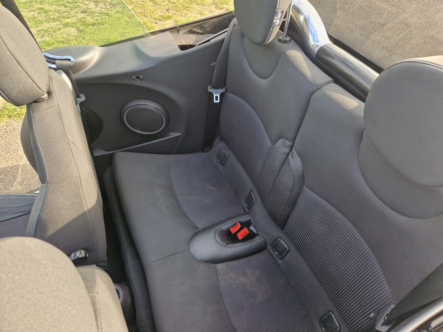 Used MINI Convertible 2011 for sale - 77464768: Photo 18