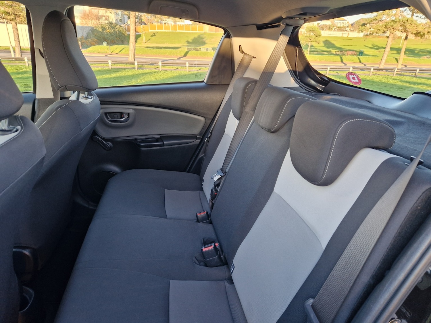 Used Toyota Yaris 2019 for sale - 76656160: Photo 17